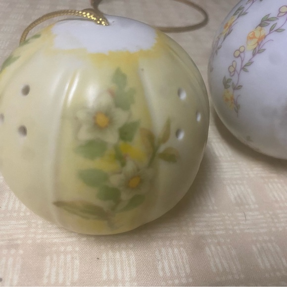 Andre Richard Ball Potpourri Pomander Ornaments - Picture 16 of 16